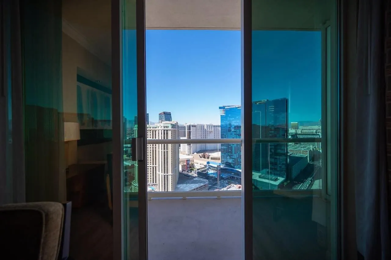 Dom wakacyjny No Resort Fee Strip View Balcony+Free Valet+ Pool Las Vegas