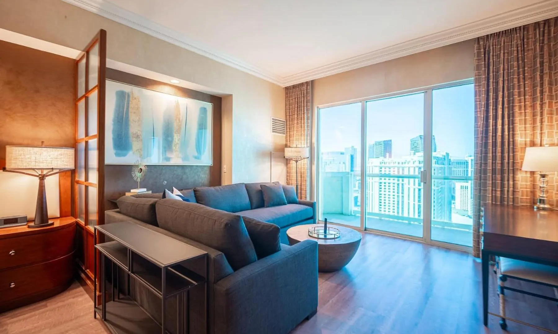 No Resort Fee Strip View Balcony+Free Valet+ Pool Las Vegas