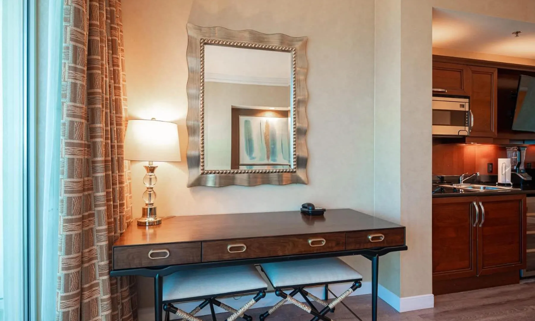 No Resort Fee Strip View Balcony+Free Valet+ Pool Las Vegas
