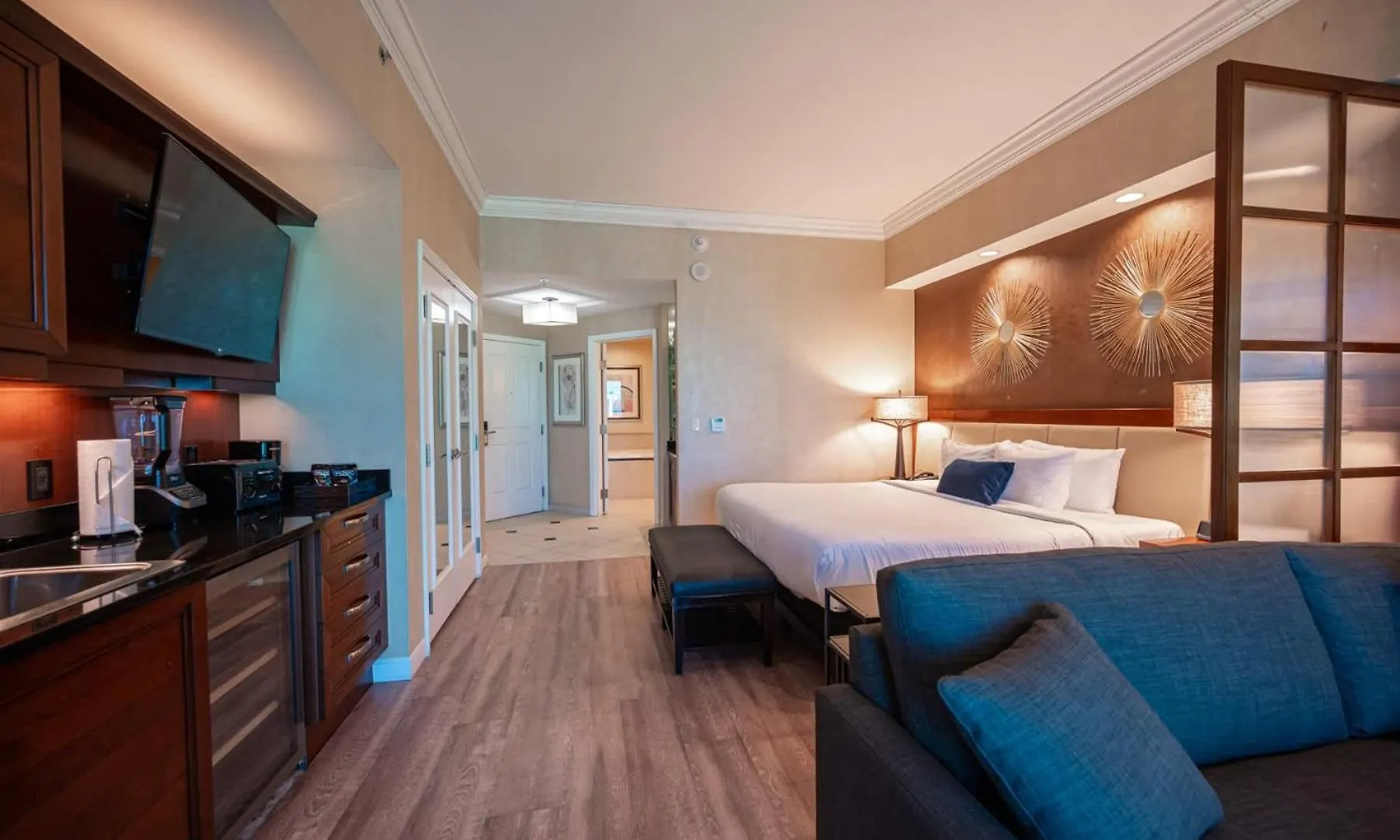 No Resort Fee Strip View Balcony+Free Valet+ Pool Las Vegas
