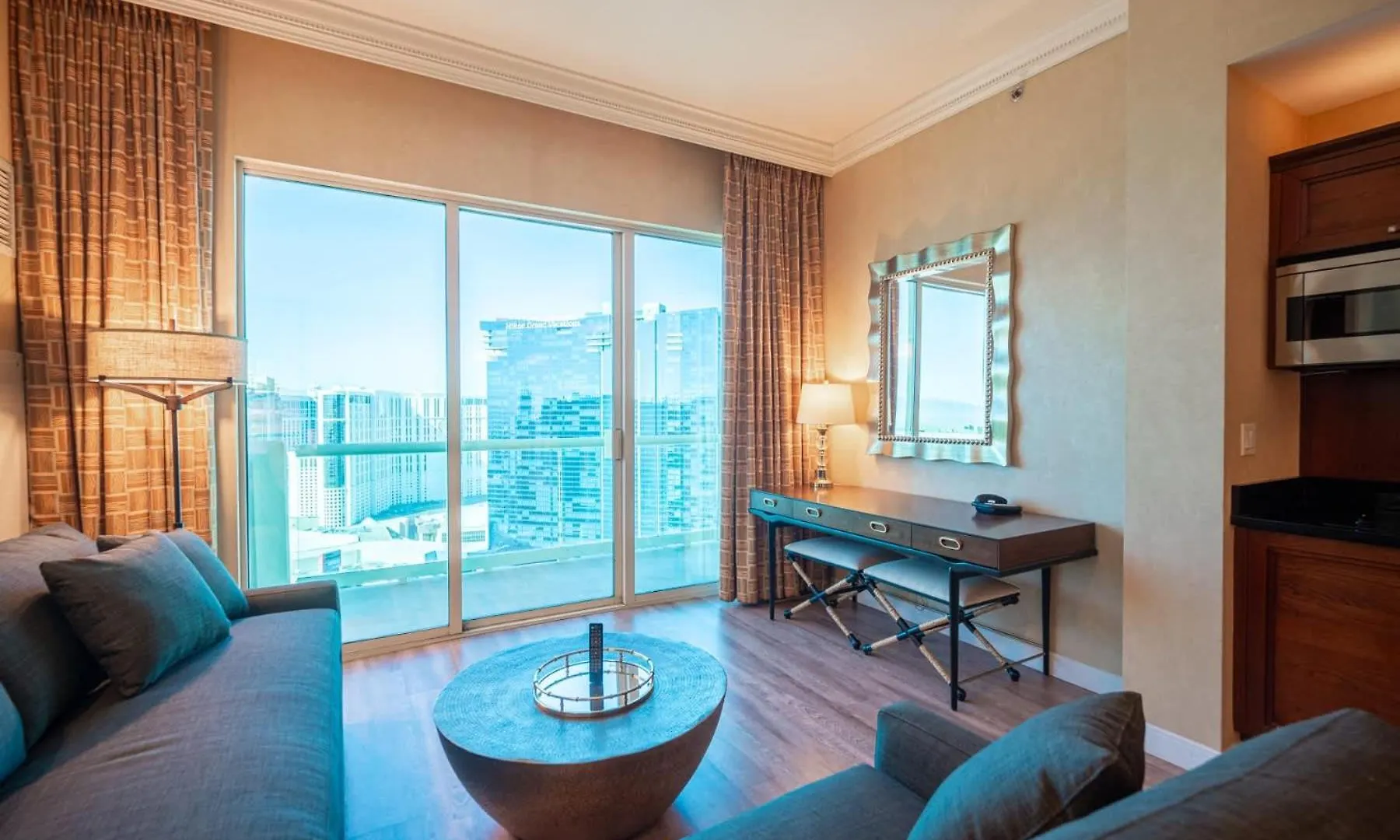 Dom wakacyjny No Resort Fee Strip View Balcony+Free Valet+ Pool Las Vegas Stany Zjednoczone Ameryki
